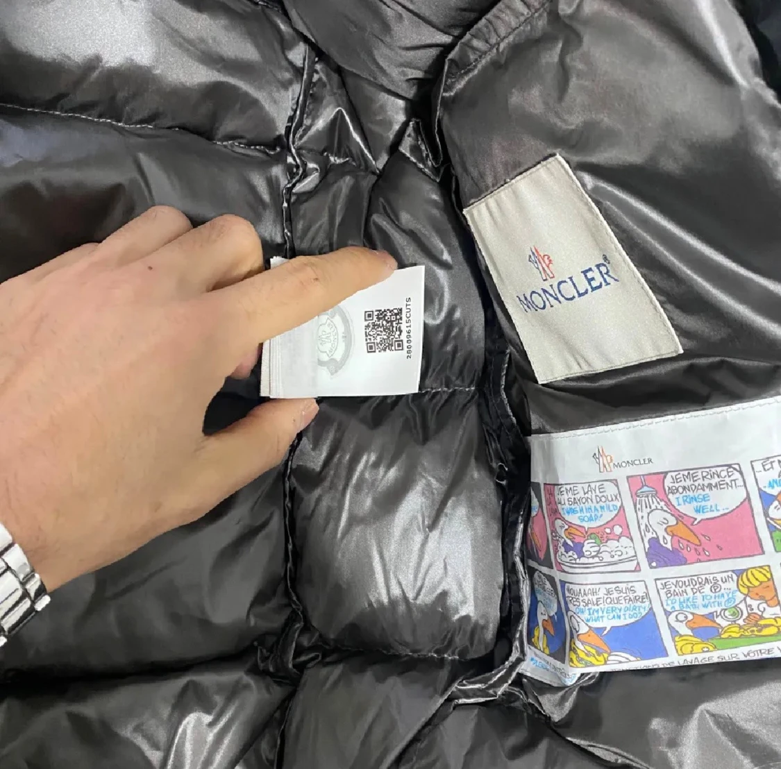 Svart dunväst från Moncler - 2