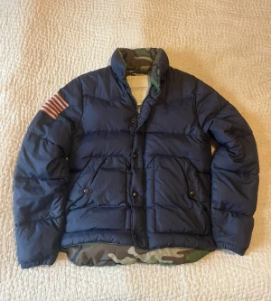 Ralph lauren jacka - Ralph lauren denim supply jacka i riktigt bra skick och perfekt till vintern. Checka även in mina andra jackor!