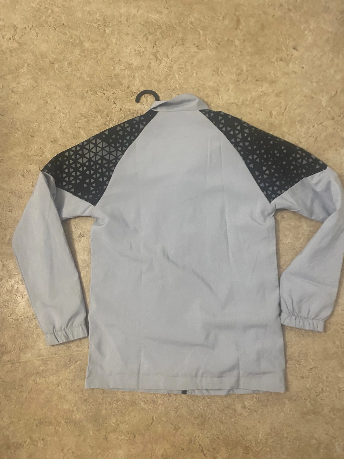 Grå BVB vindjacka från Puma - 1