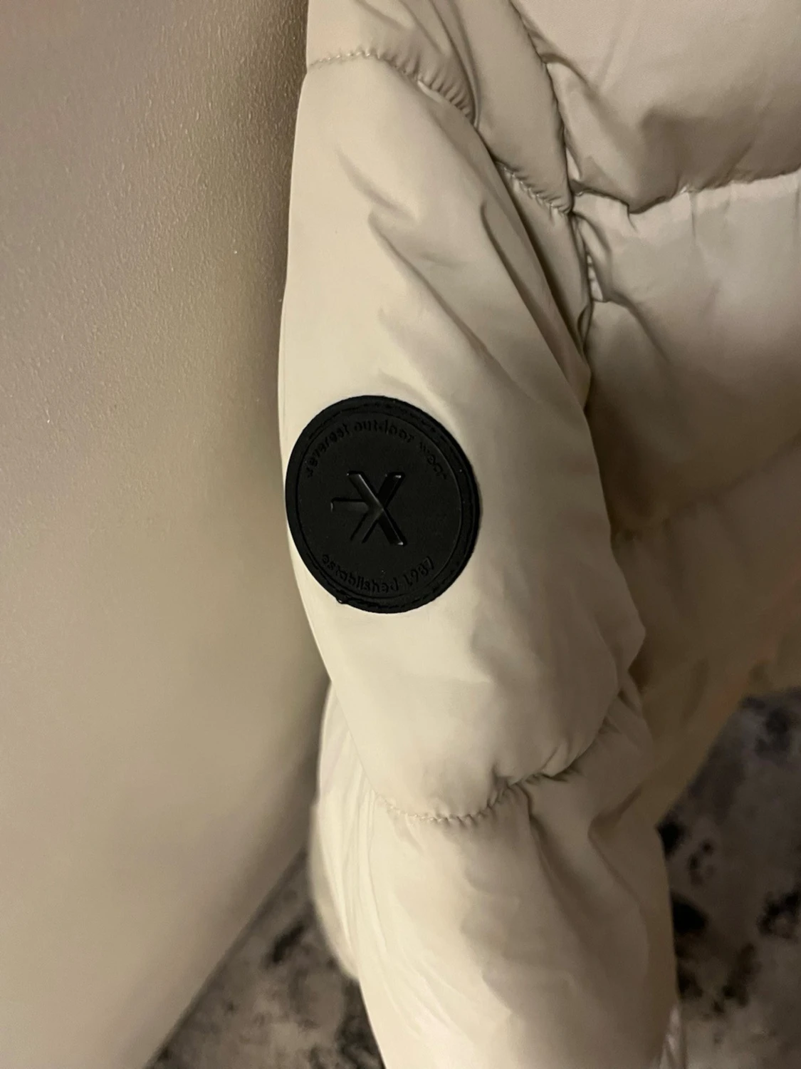 Beige pufferjacka från Everest - 1