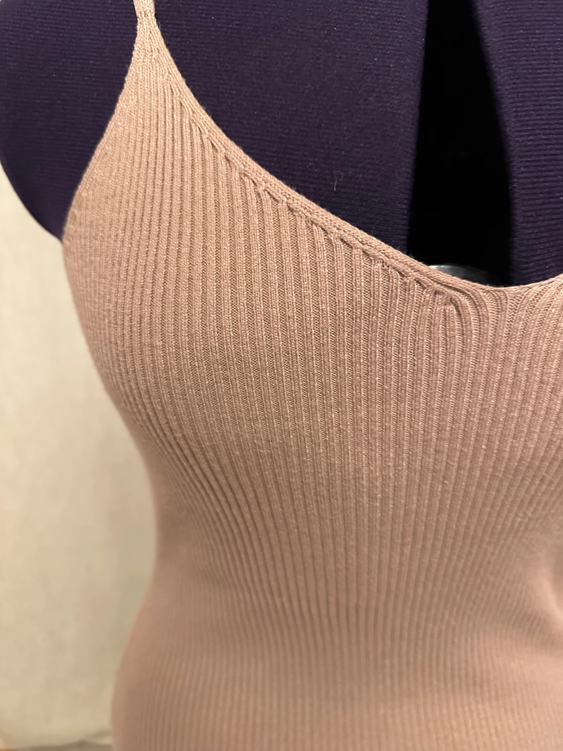 Beige ribbad midiklänning från SHEIN - 2