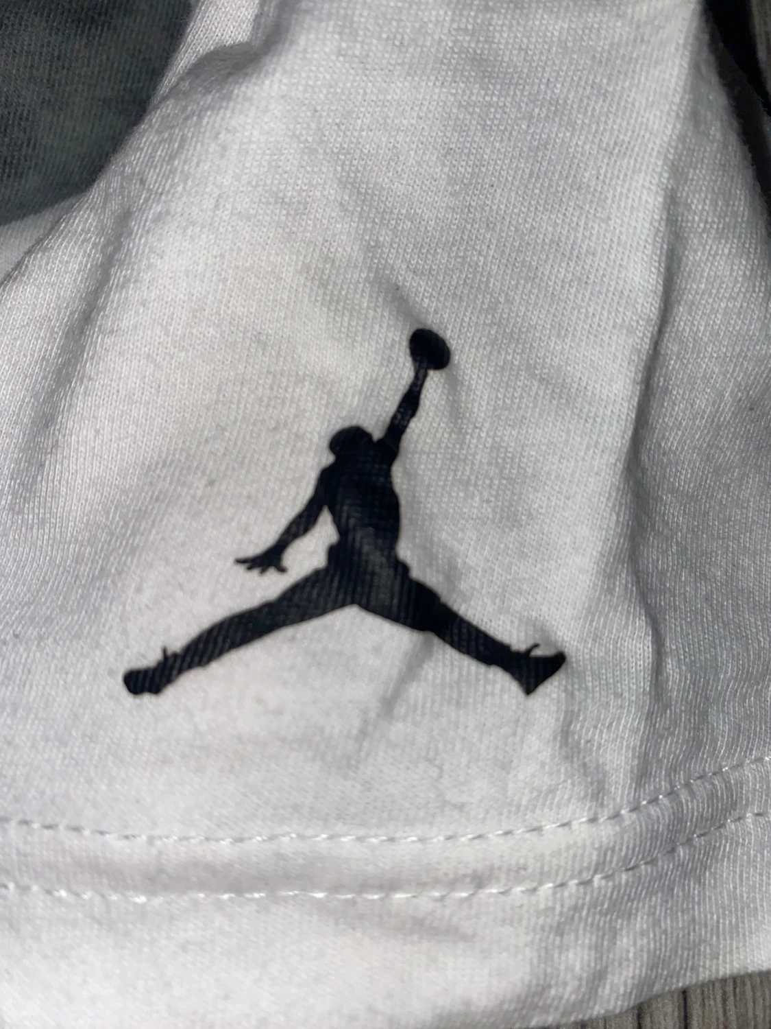 Vit Jordan t-shirt med stor logga - 3