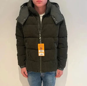 Save the duck jacka - Helt ny med tags 