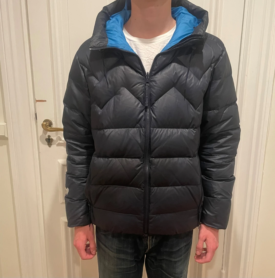 mountain works dunjacka i mörkt blå - 2