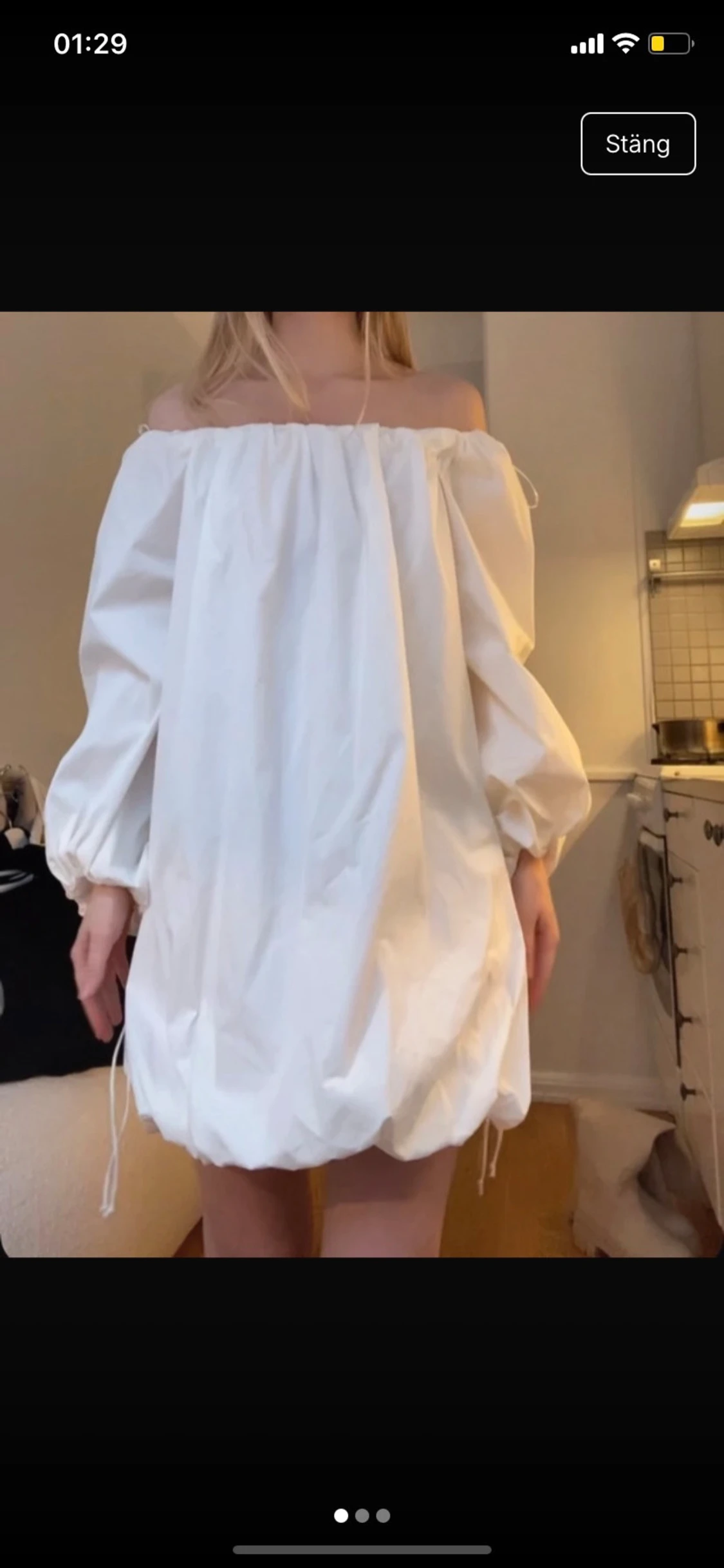 Vit offshoulder kortklänning prislapp kvar - 2