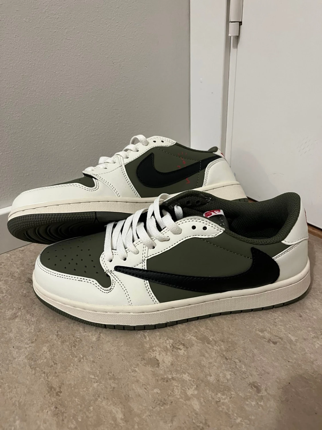 Nike Air Jordan 1 Low Travis Scott Olive