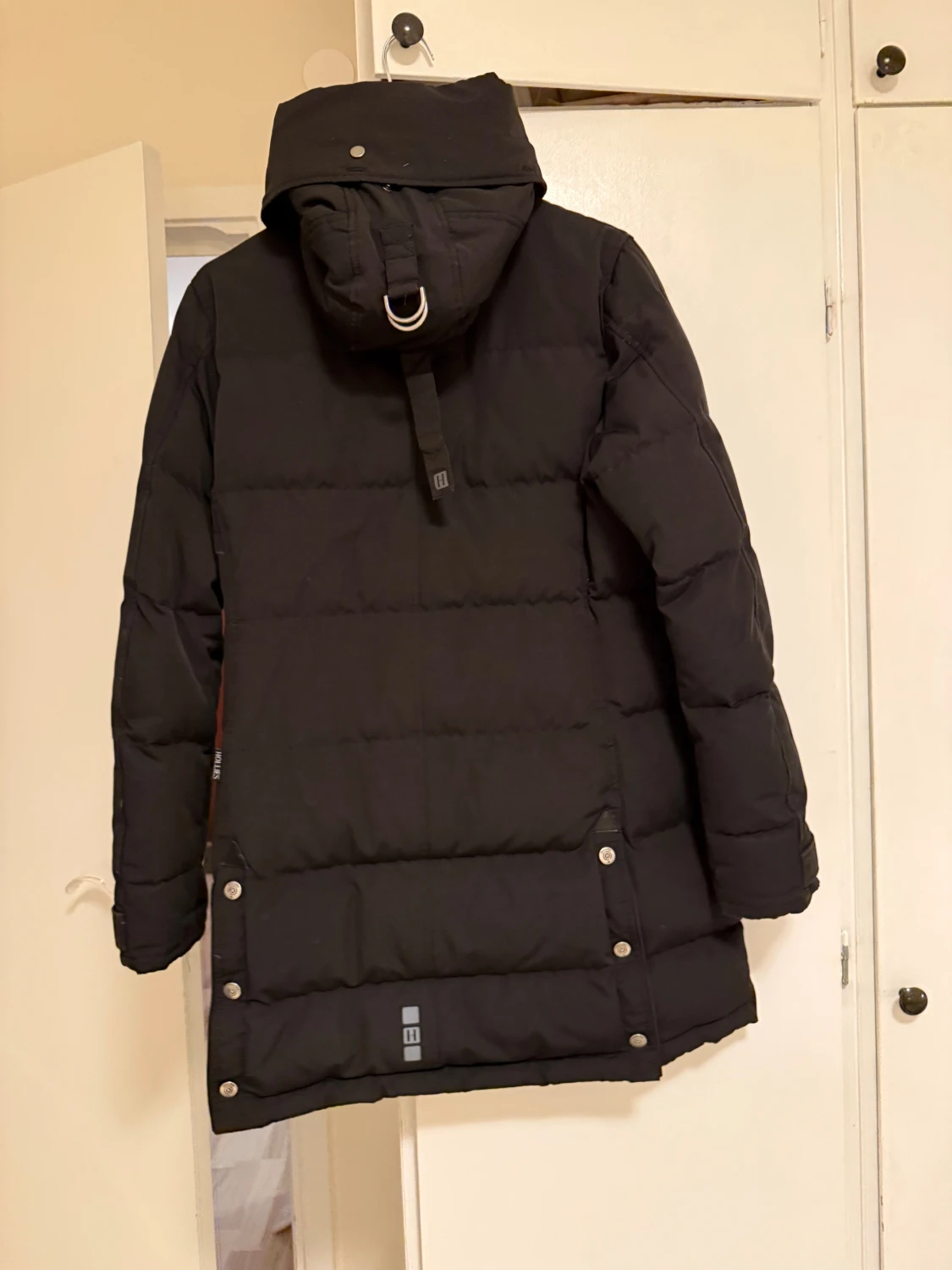 Svart lång dunjacka Hollies - 1