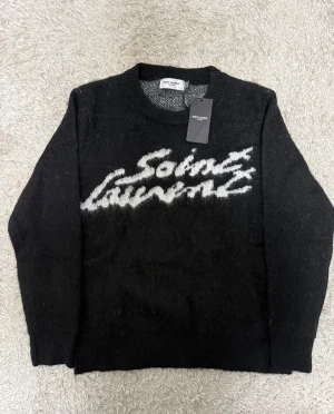 Saint Laurent Sweatshirt  - Sprillans ny Saint Laurent Tröja i Storlek S. Skriv vid eventuella frågor!