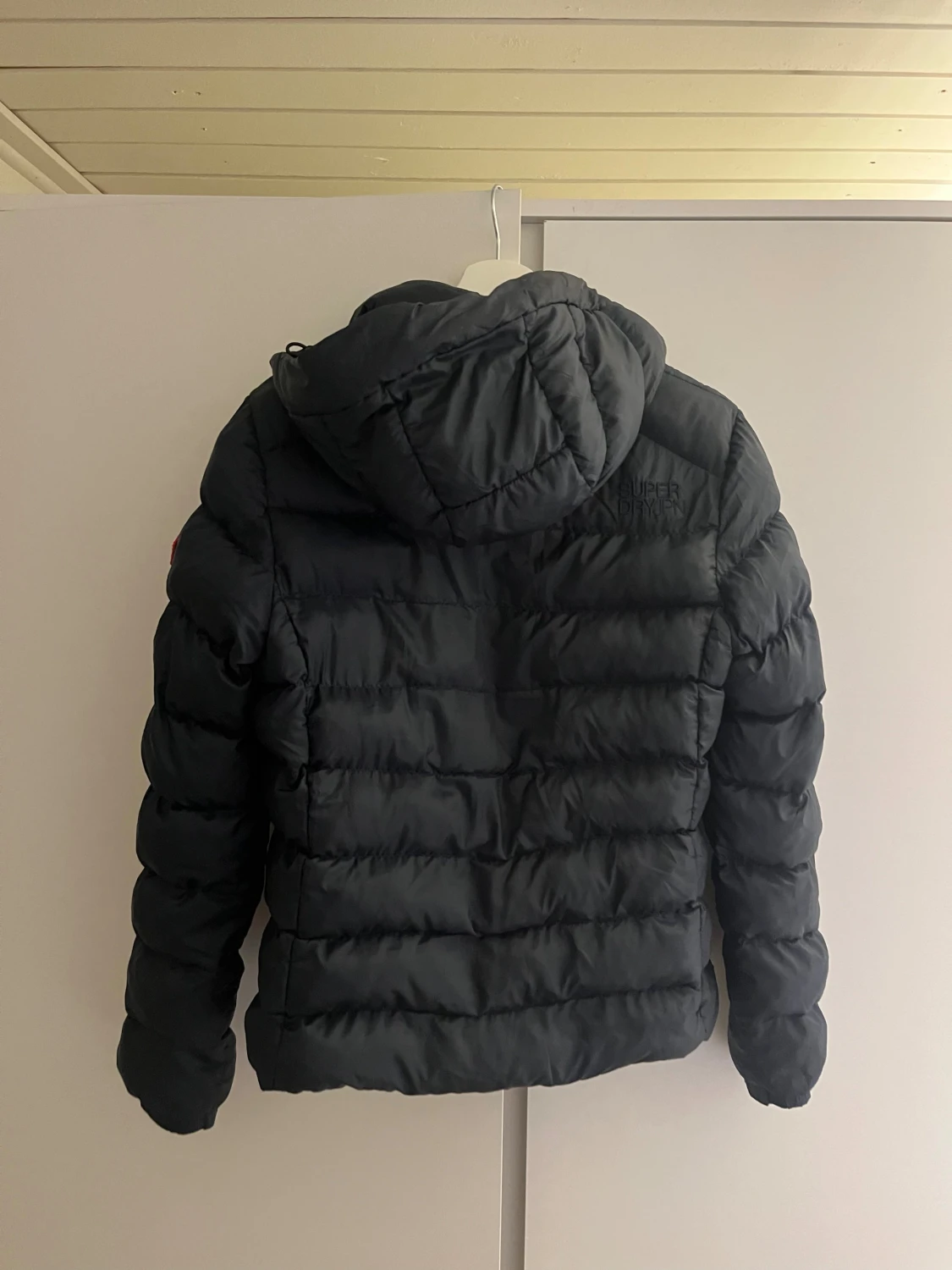 Svart pufferjacka Superdry Fuji - 1