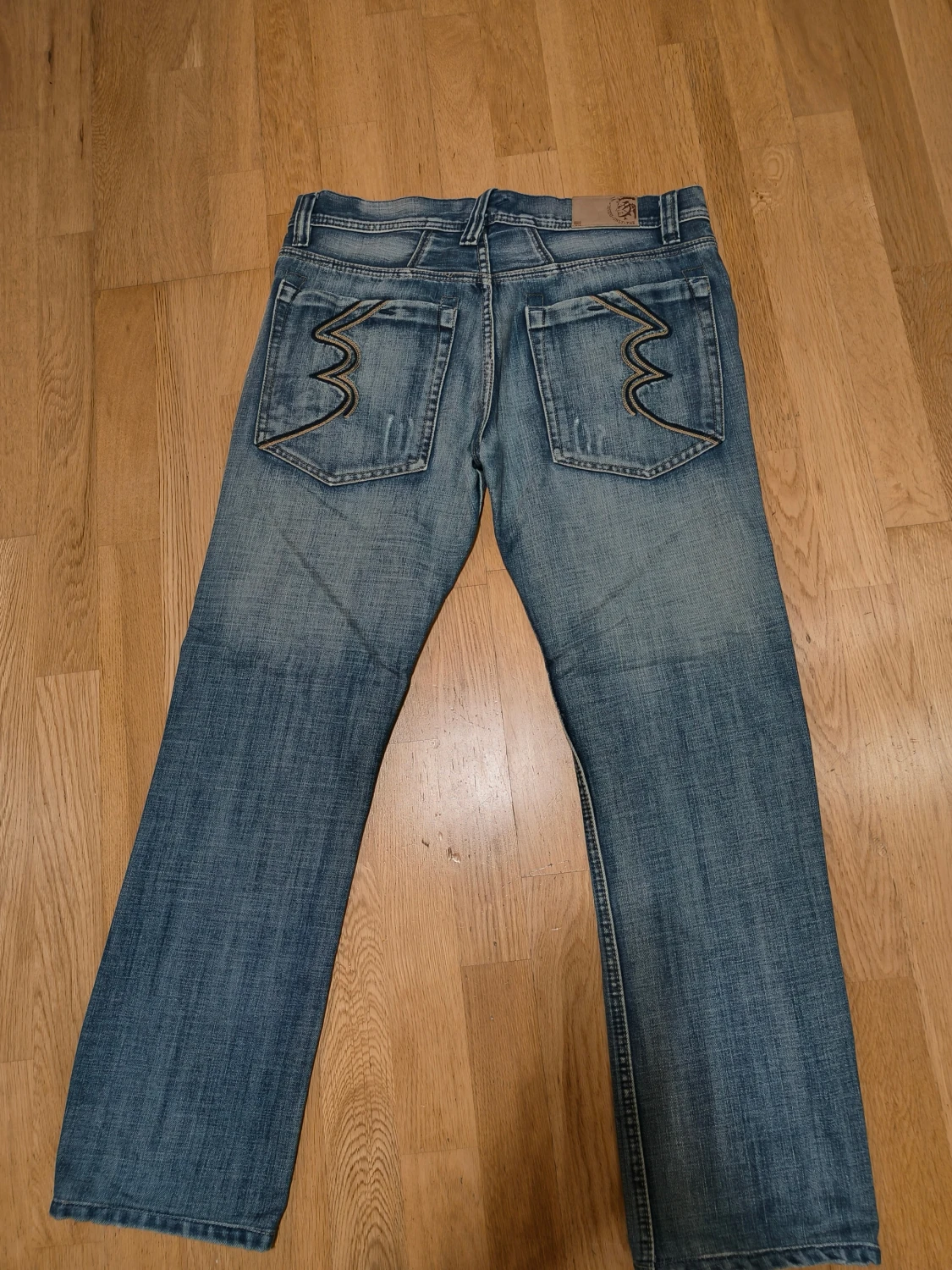 Blå Diesel jeans med broderade fickor - 1