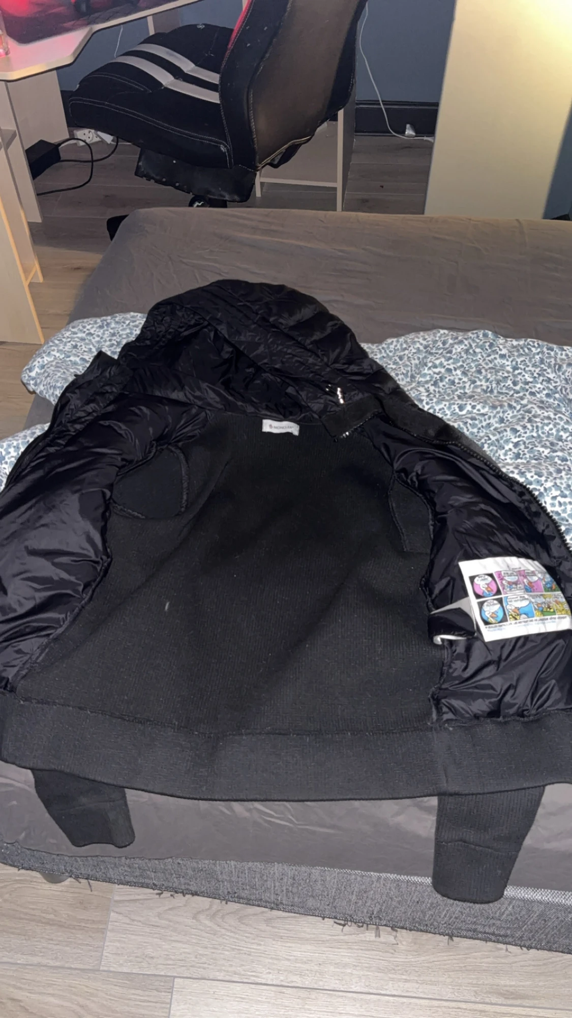 Svart Moncler pufferjacka med huva - 2