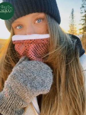 Hintertux - Våran rosa paljettbuff med vit fleece inuti ❄️ (går inte att förhandla priset) 