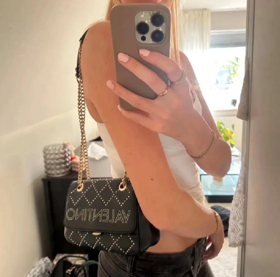 Svart axelväska från Valentino - 3