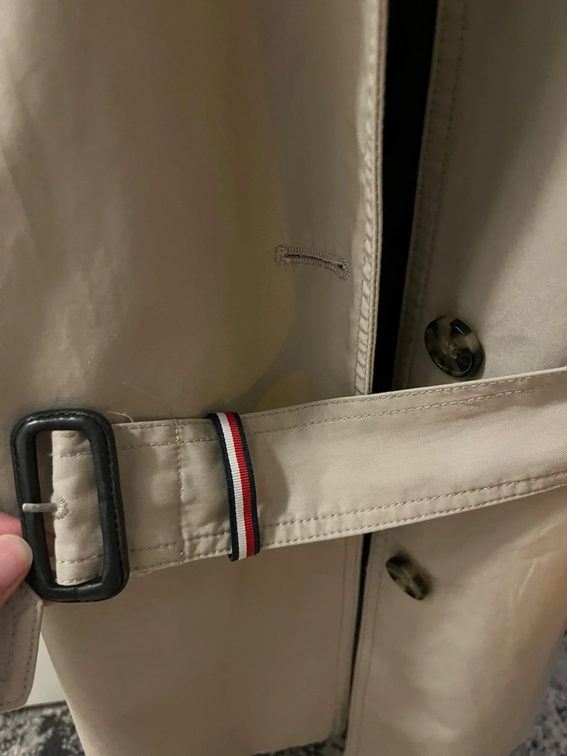 Beige trenchcoat från Tommy Hilfiger - 4