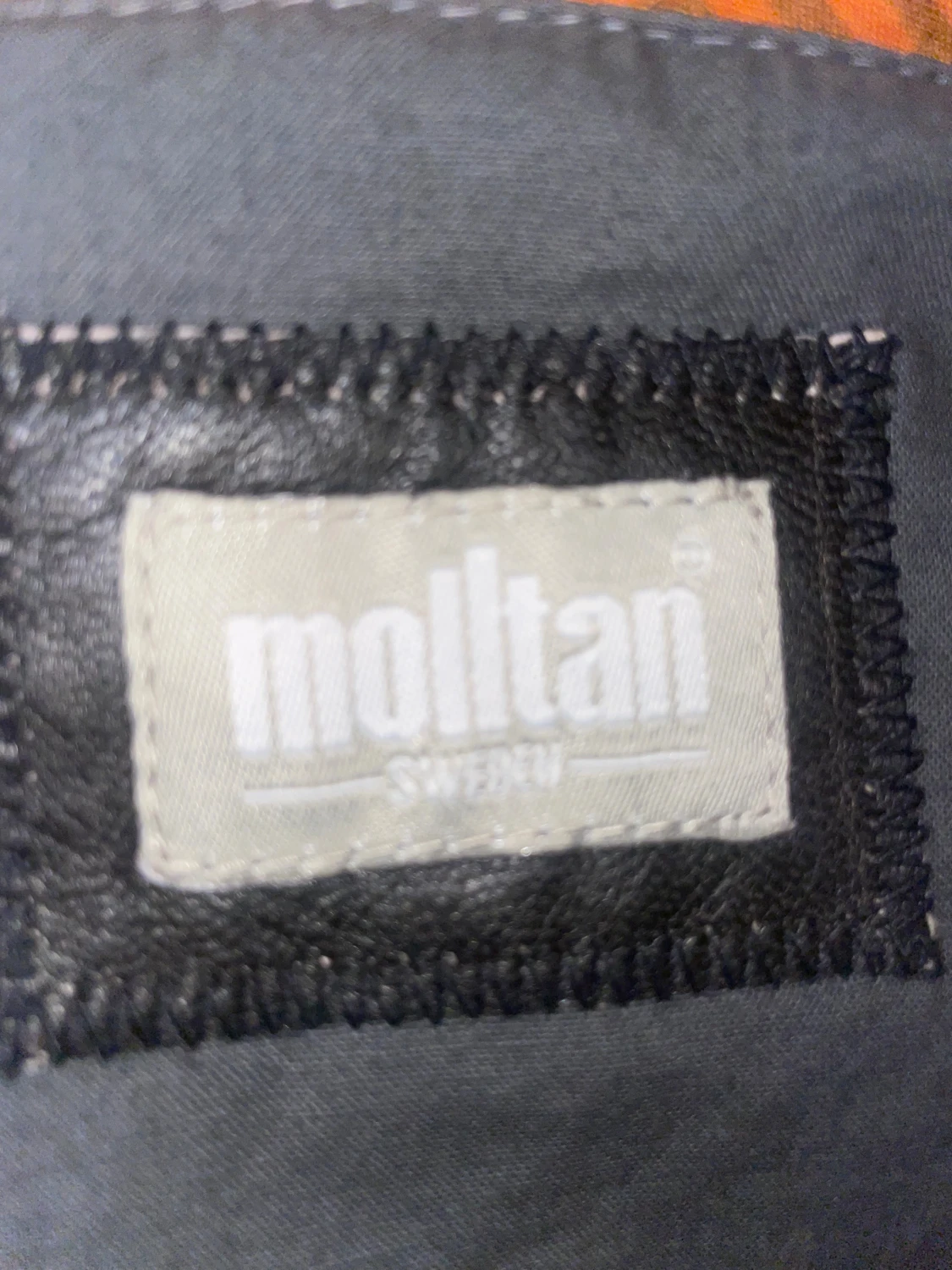 Svart skinnjacka med huva från Molltan - 3