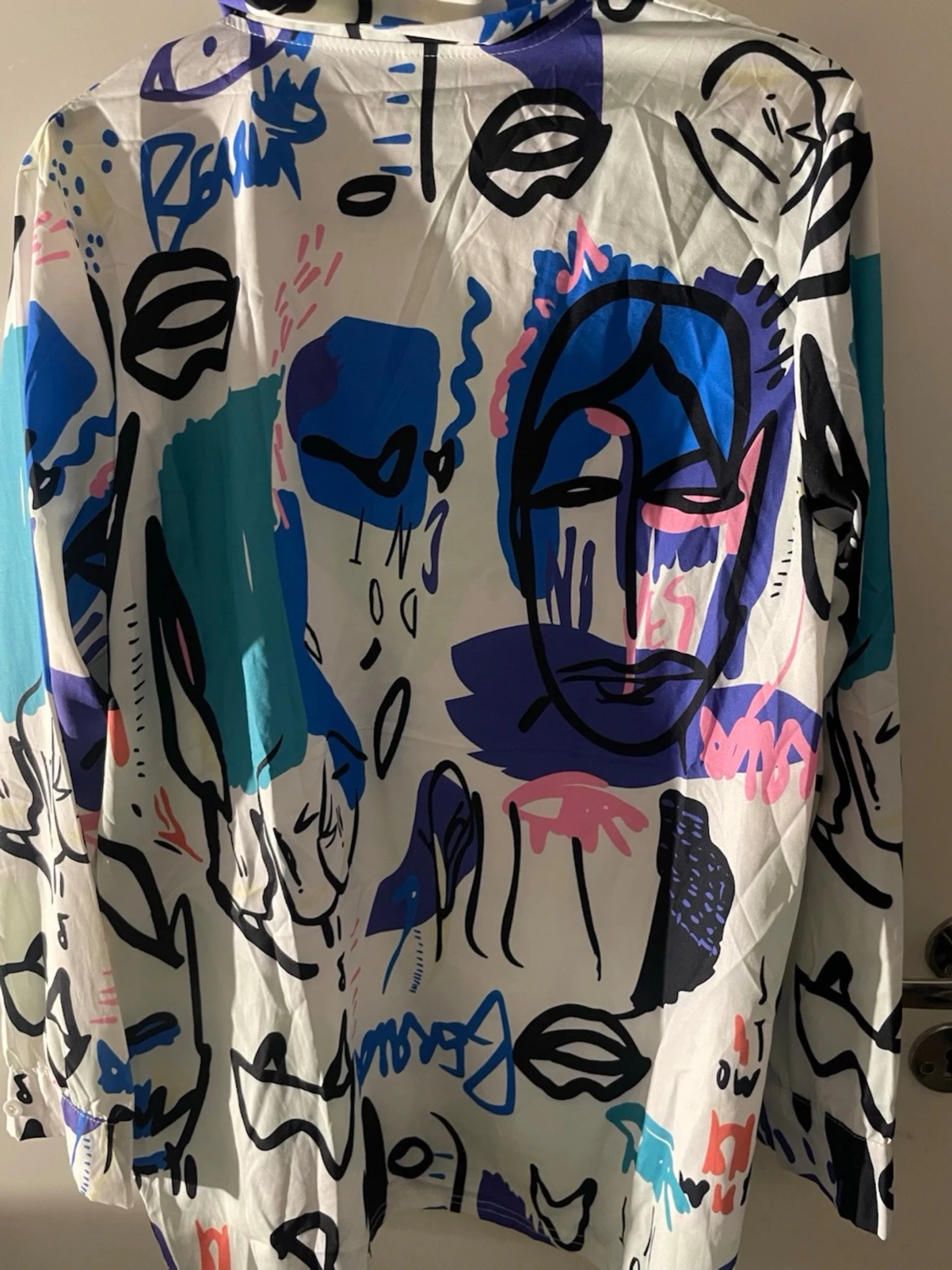 Vit skjorta med grafiskt mönster, strl L - 3