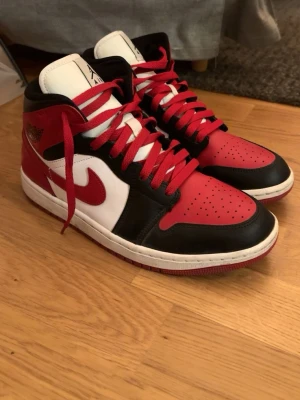 Air Jorden 1 - Använda 4 gånger så inprinsimpt nya