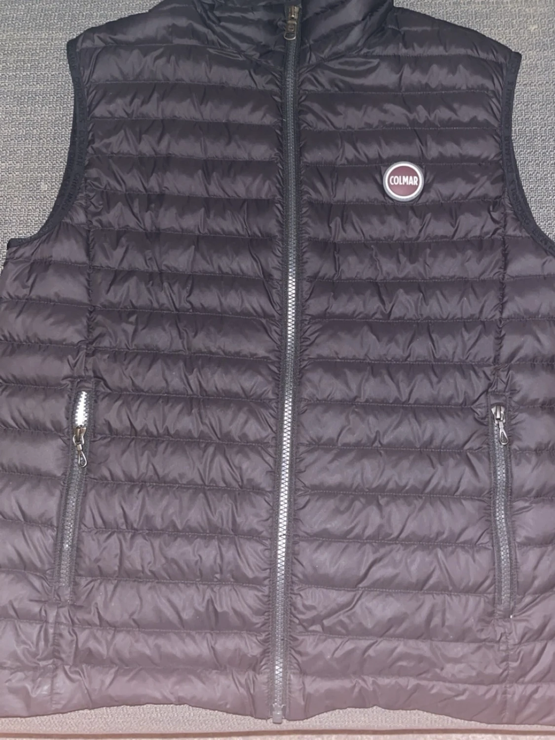 Svart dunväst från Colmar