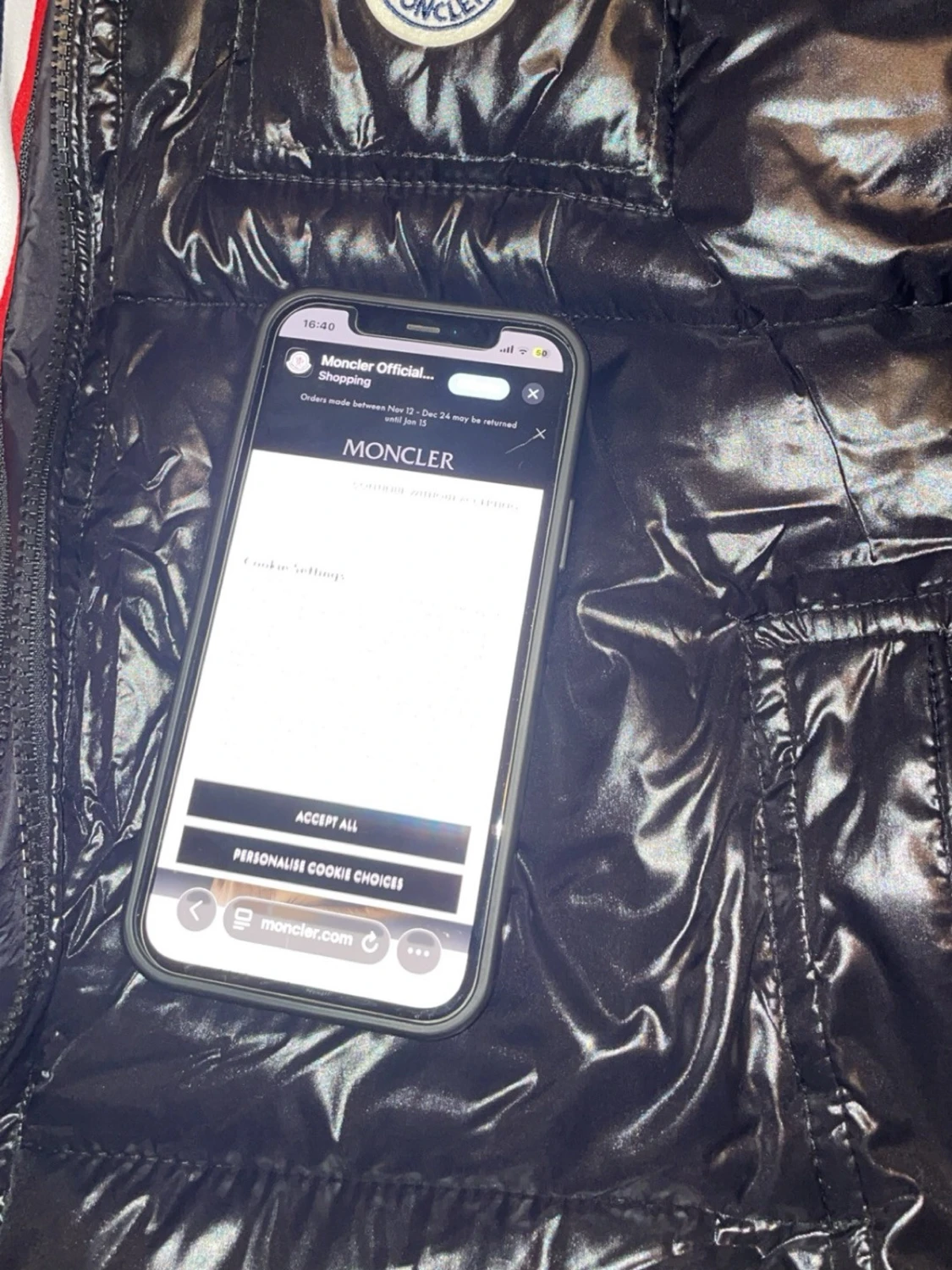 Svart Moncler pufferjacka med huva - 5