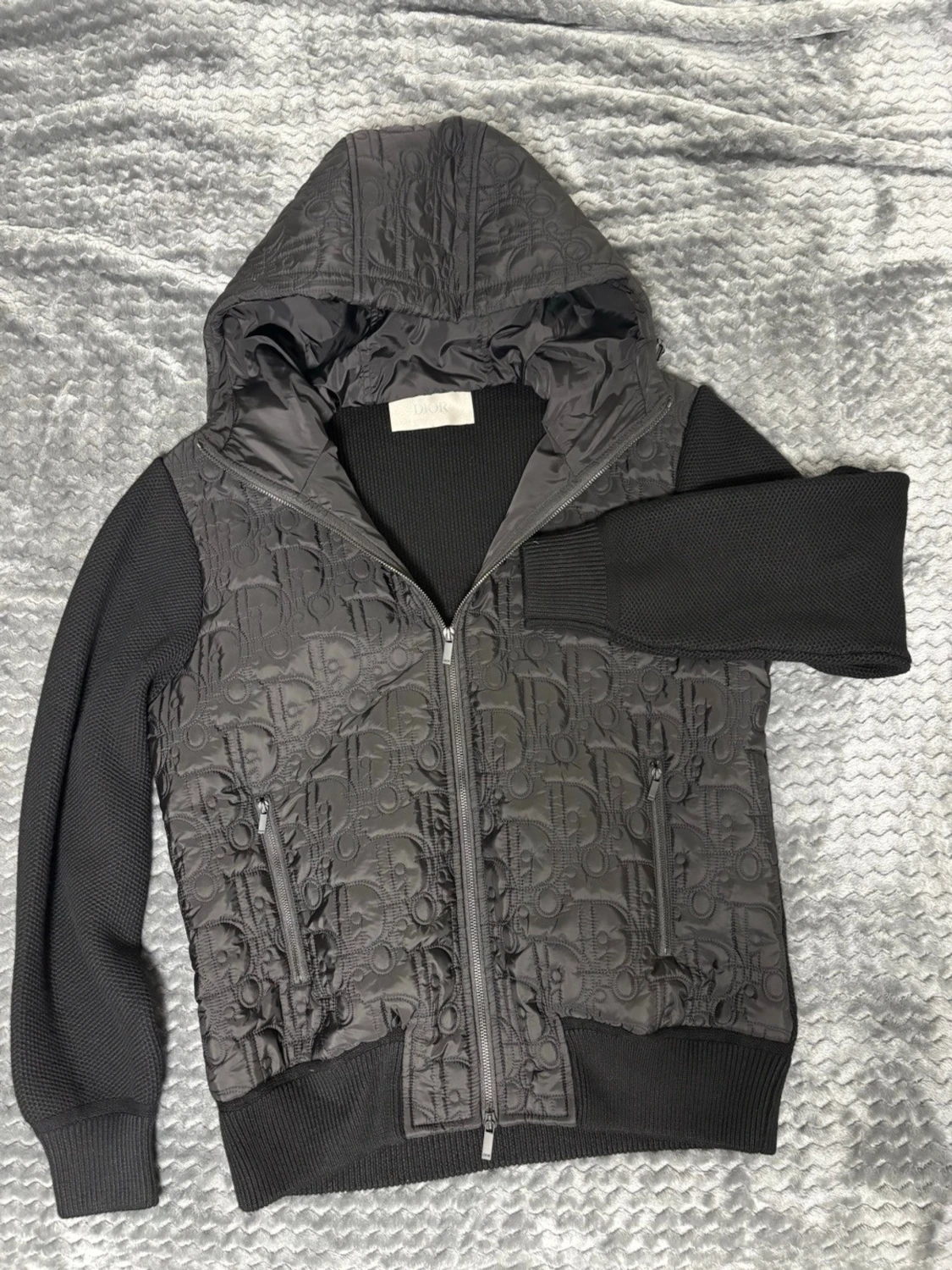 Svart hoodiejacka/cardigan från Dior