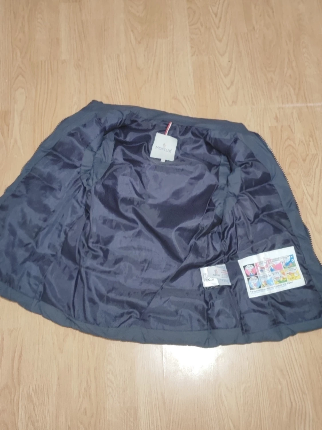 Mörkblå dunväst från Moncler - 5