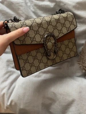 Väska - Väska i nytt skick.