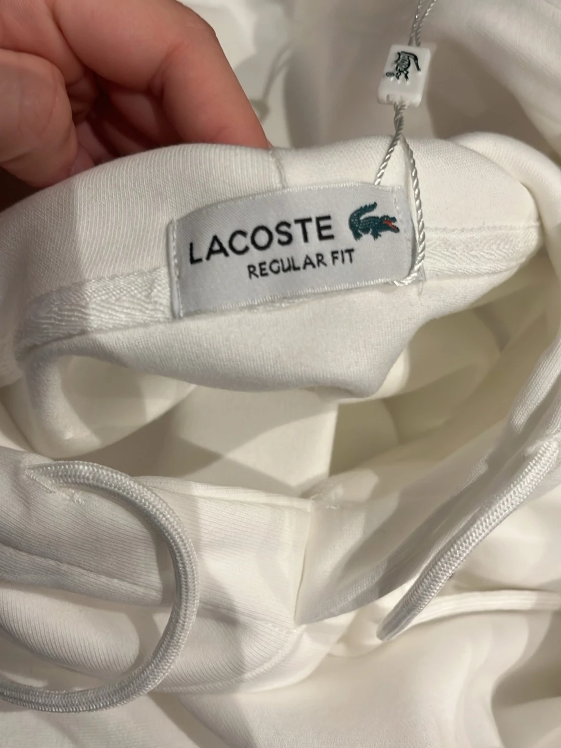 Vit hoodie från Lacoste med huva - 4