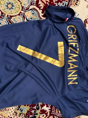 Fotbollströja - Äkta fotbollströja för bra pris