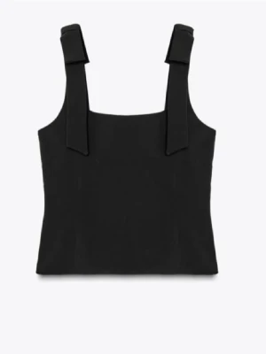 Svart Zara topp rosetter  - Så snygg Zara topp med två rosetter på varje axel band. Toppen är använd väldigt få gånger. 🥰