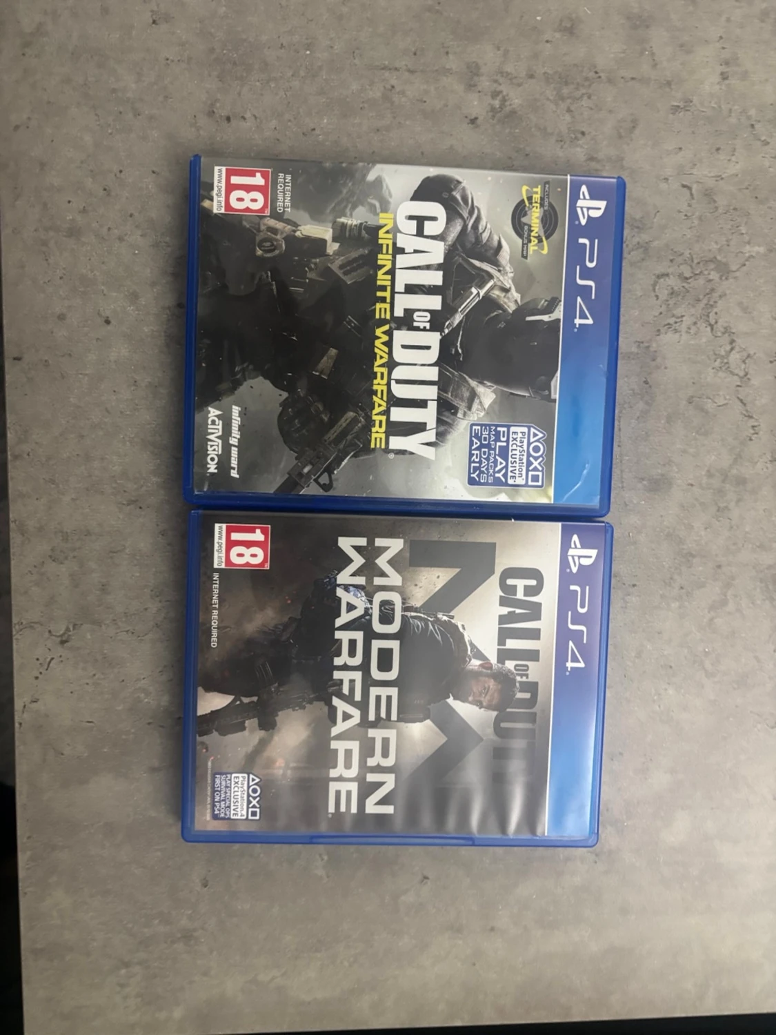 Call of Duty: Modern Warfare & Infinite Warfare PS4