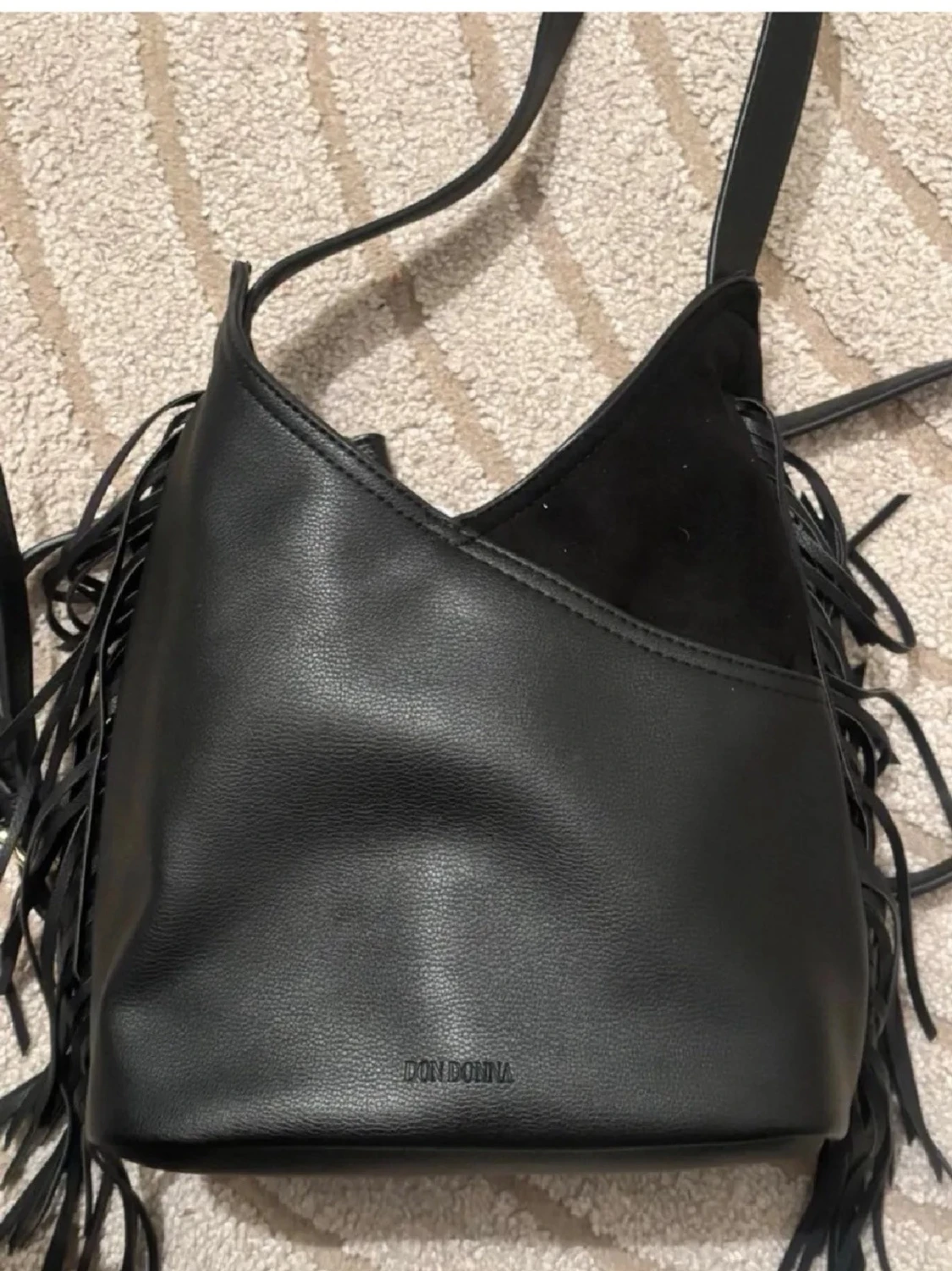 Svart axelväska med fransar - 3