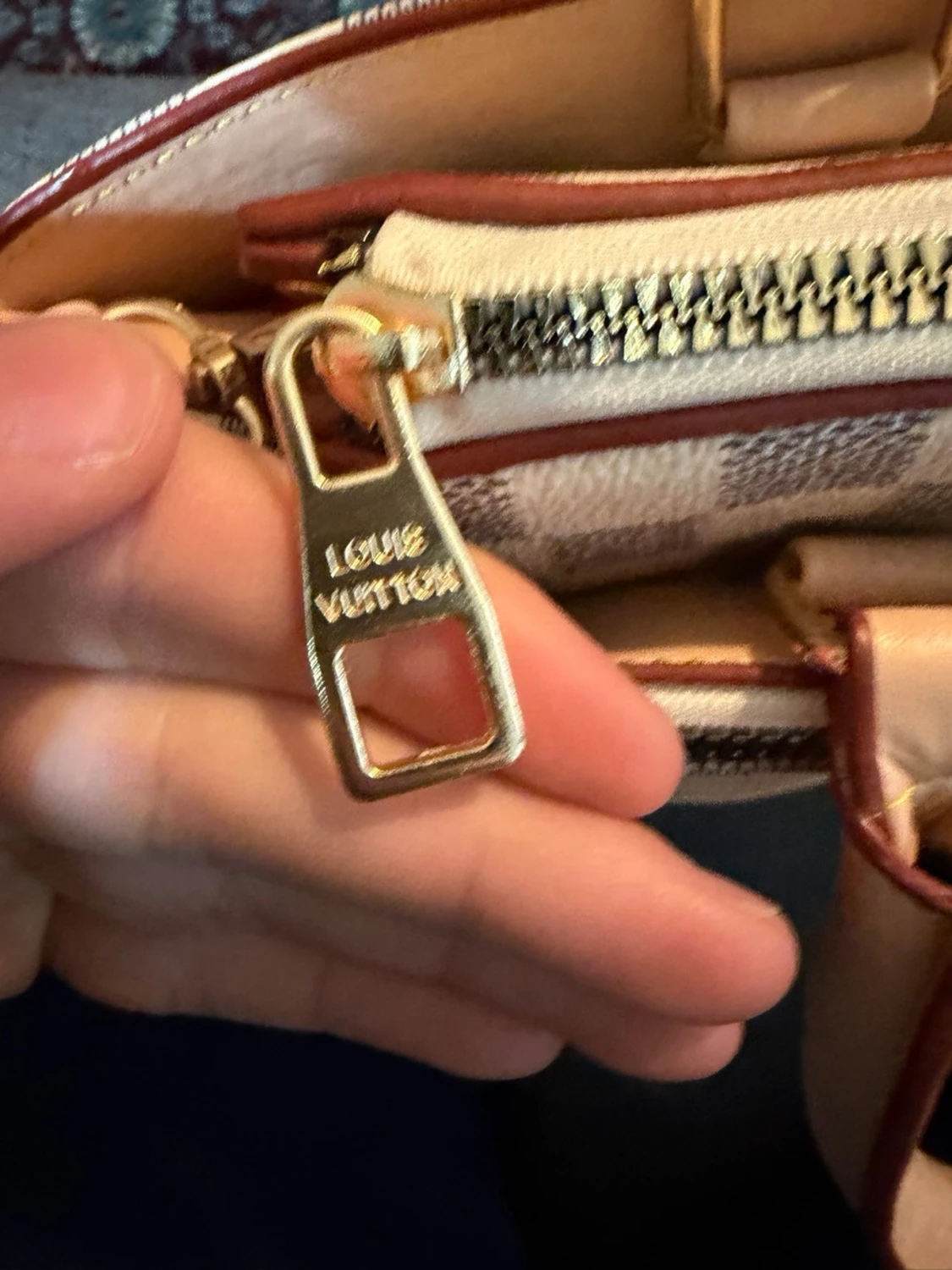 Rutig handväska från Louis Vuitton - 3