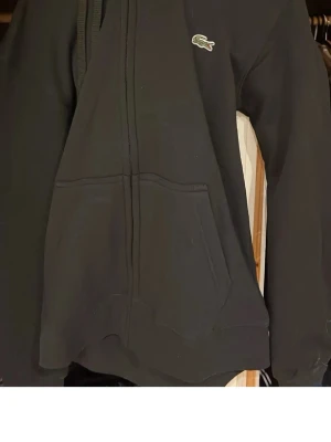 Lacoste hoodi - Helt nya för bra pris hör av dig 