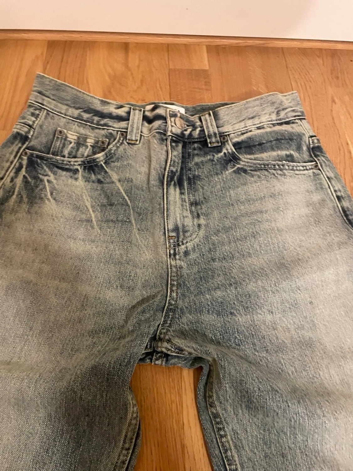 Ljusblåa flared jeans med vintage-look - 1