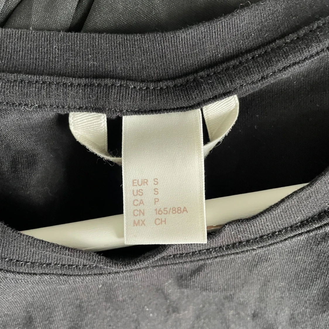 Svart t-shirtklänning  - 3