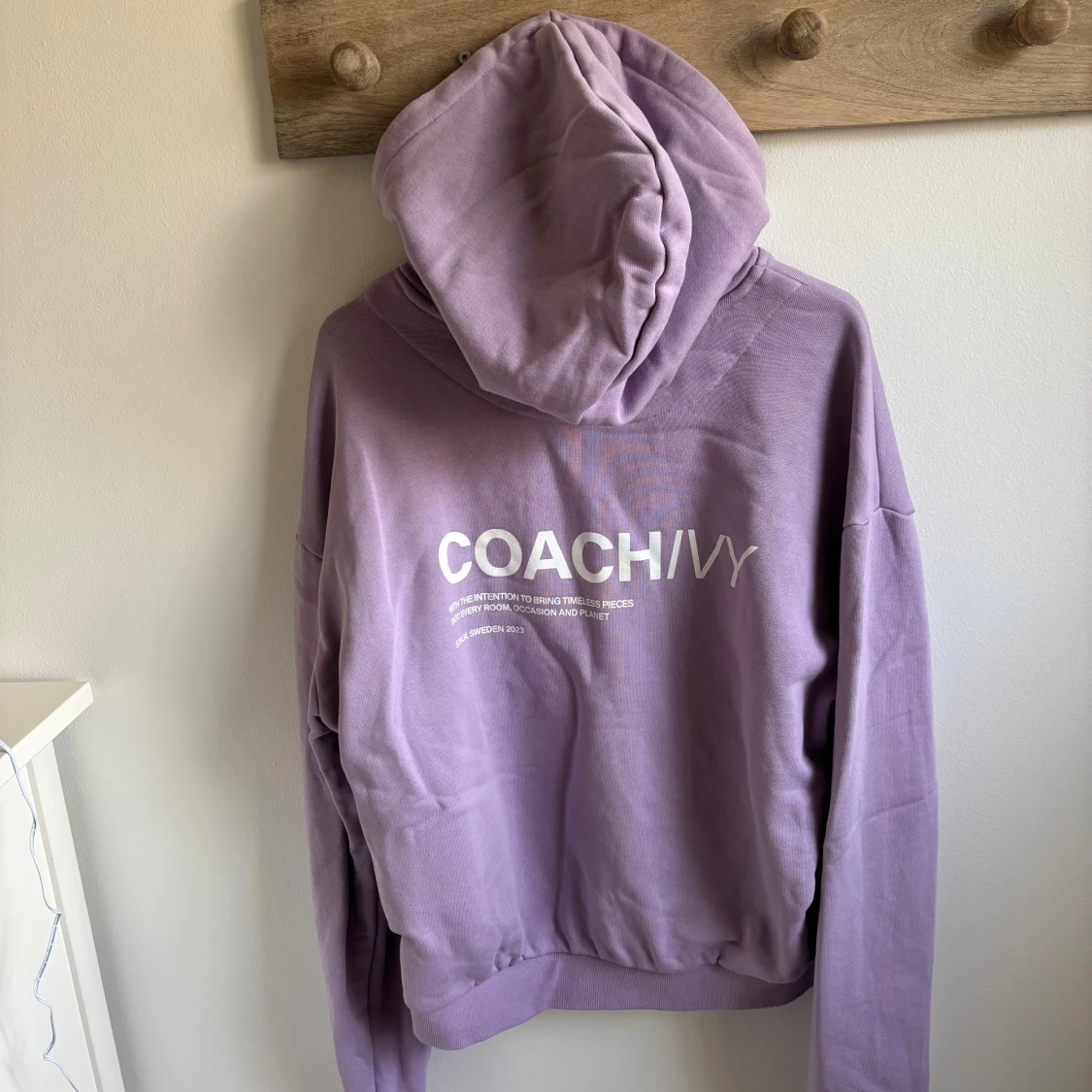 Ny, Ljuslila hoodie från Coach Ivy