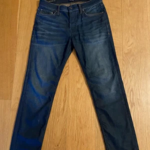  Jack&Jones 30/32  - Jack&Jones jeans mörkblå storlek 30/32