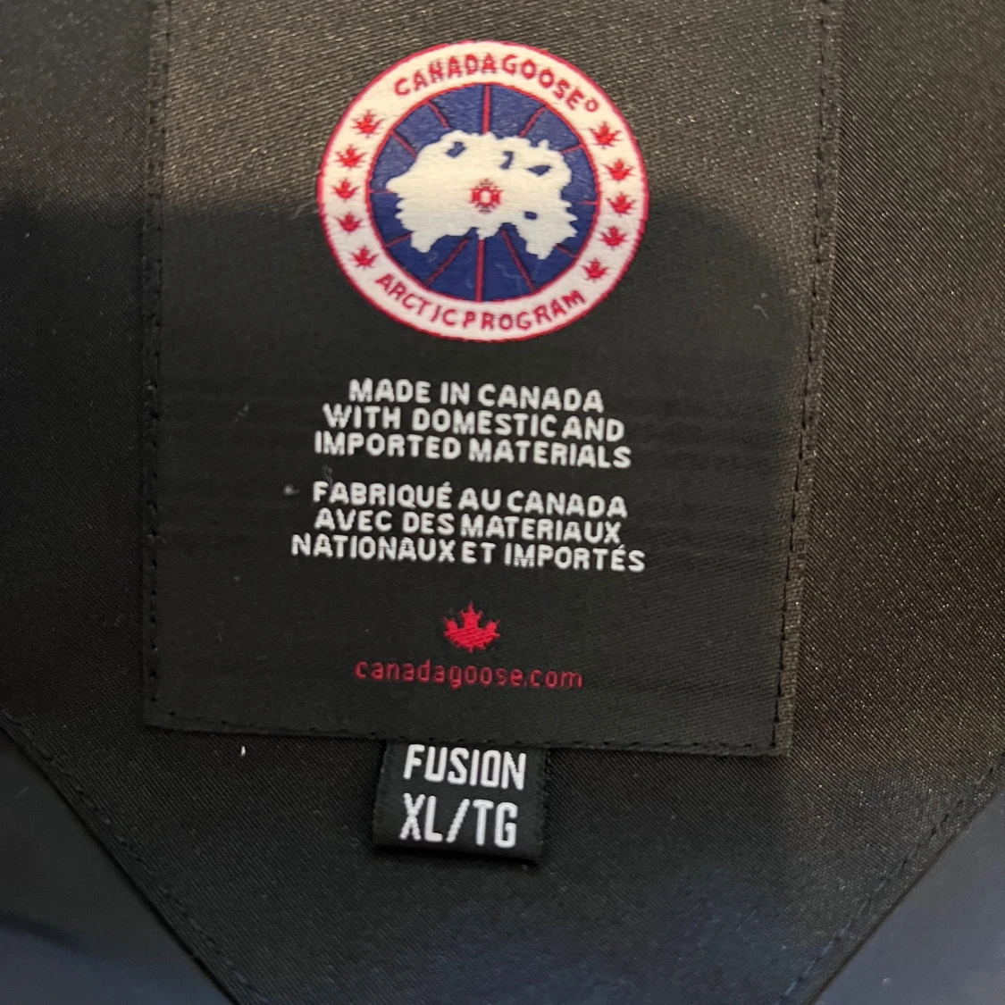Svart dunväst från Canada Goose XL - 1