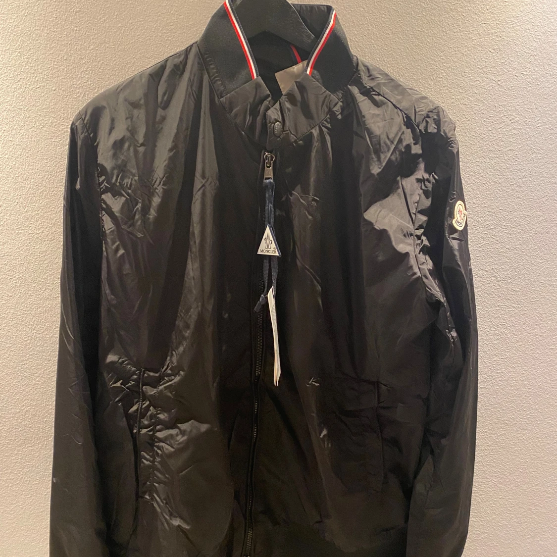 Svart vindjacka från Moncler