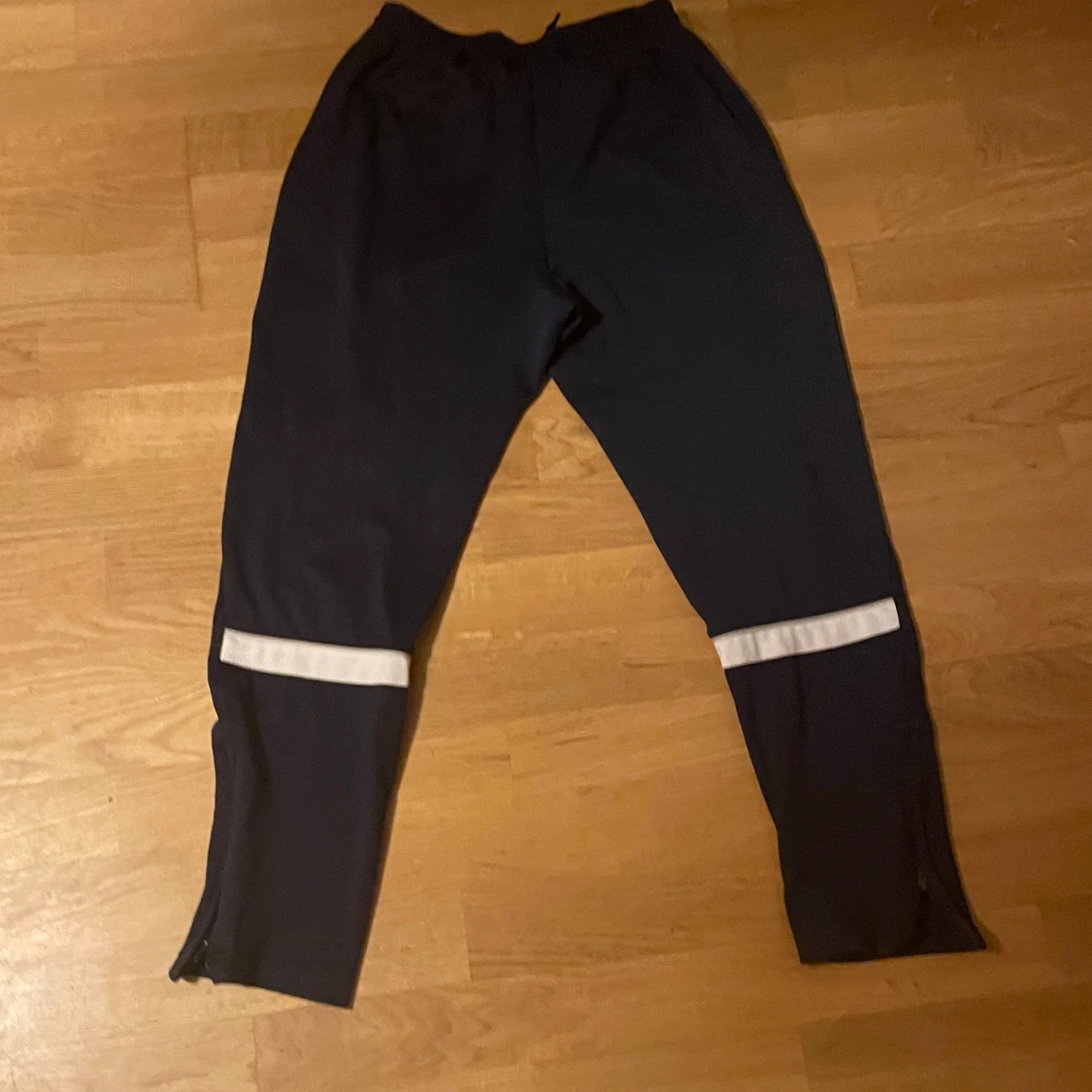 Nike Dri-Fit svarta träningsbyxor XL - 1