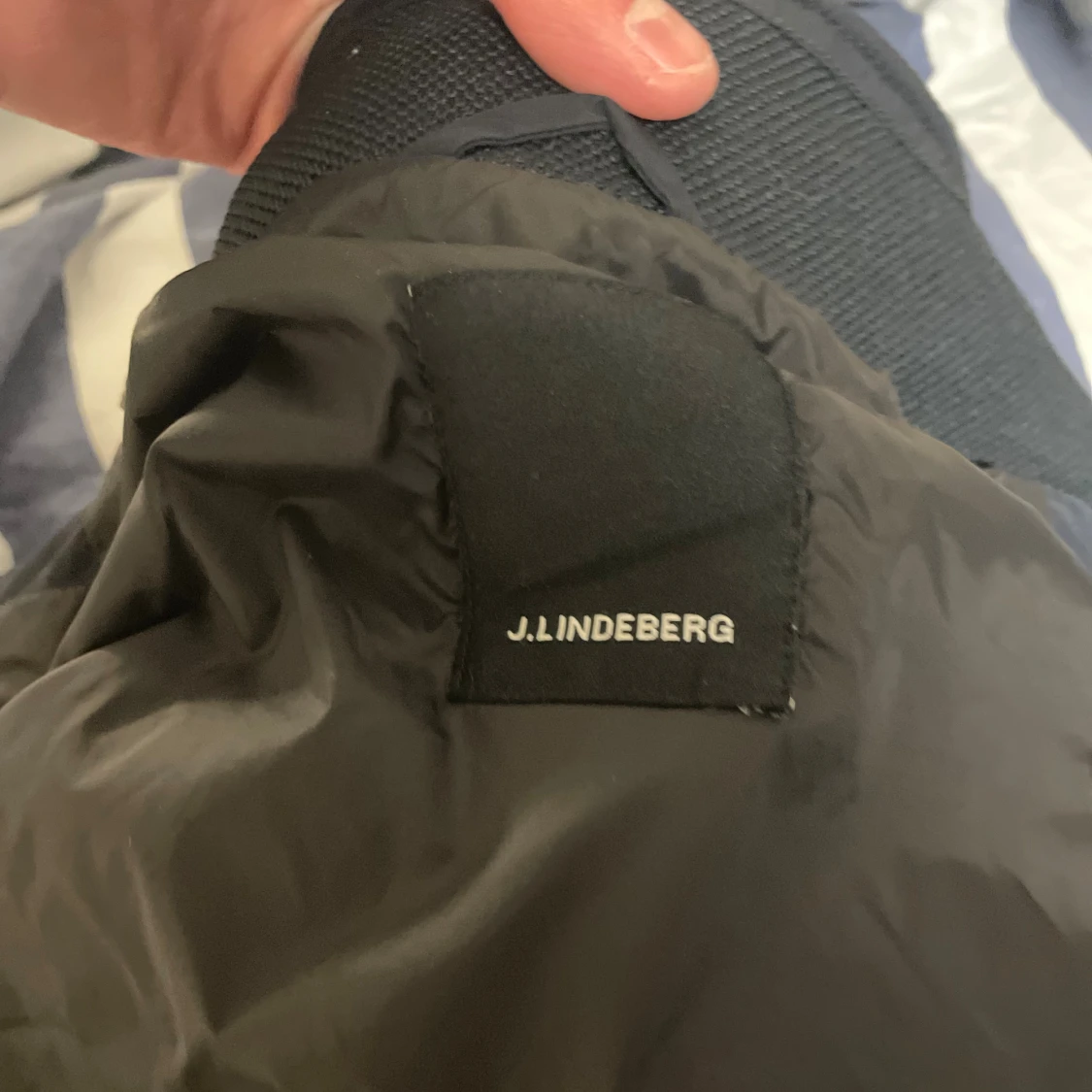 Marinblå jacka från J.Lindeberg - 1