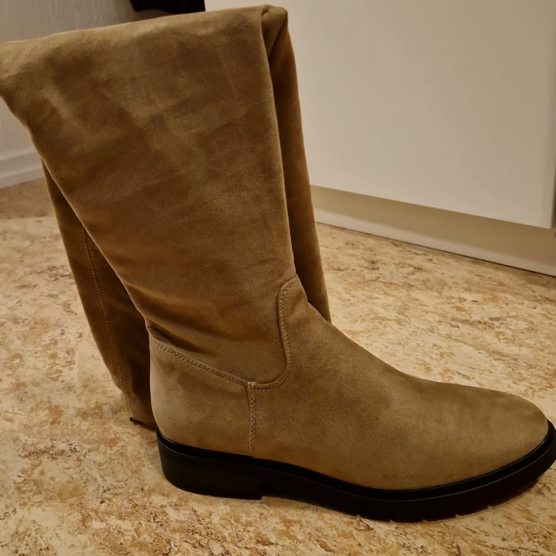 Beiga mockastövlar från Graceland