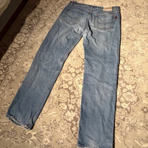 Discipline jeans straight fit - Vintage jeans för män. Där är ingen storleks lapp, men jag är en 32/32 och de passa mig utmärkt! 