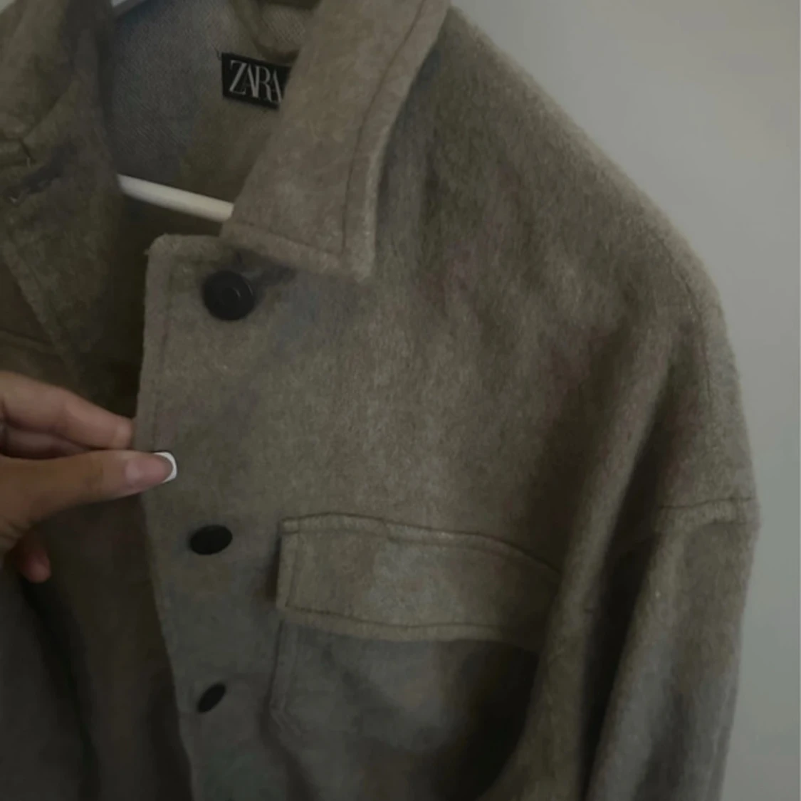 Beige overshirt från Zara i ullmix - 2