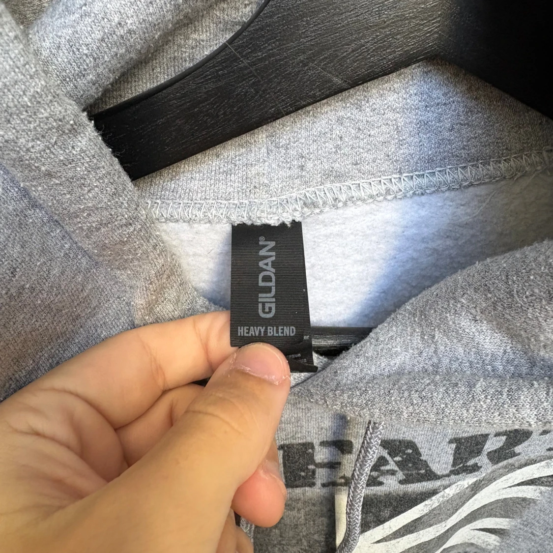 Grå hoodie Gildan med brittiskt tryck - 3