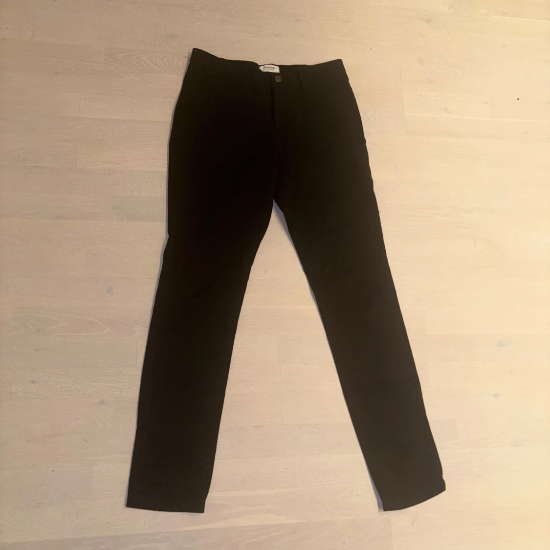 Svarta chinos från Jack & Jones 31/34 - 1