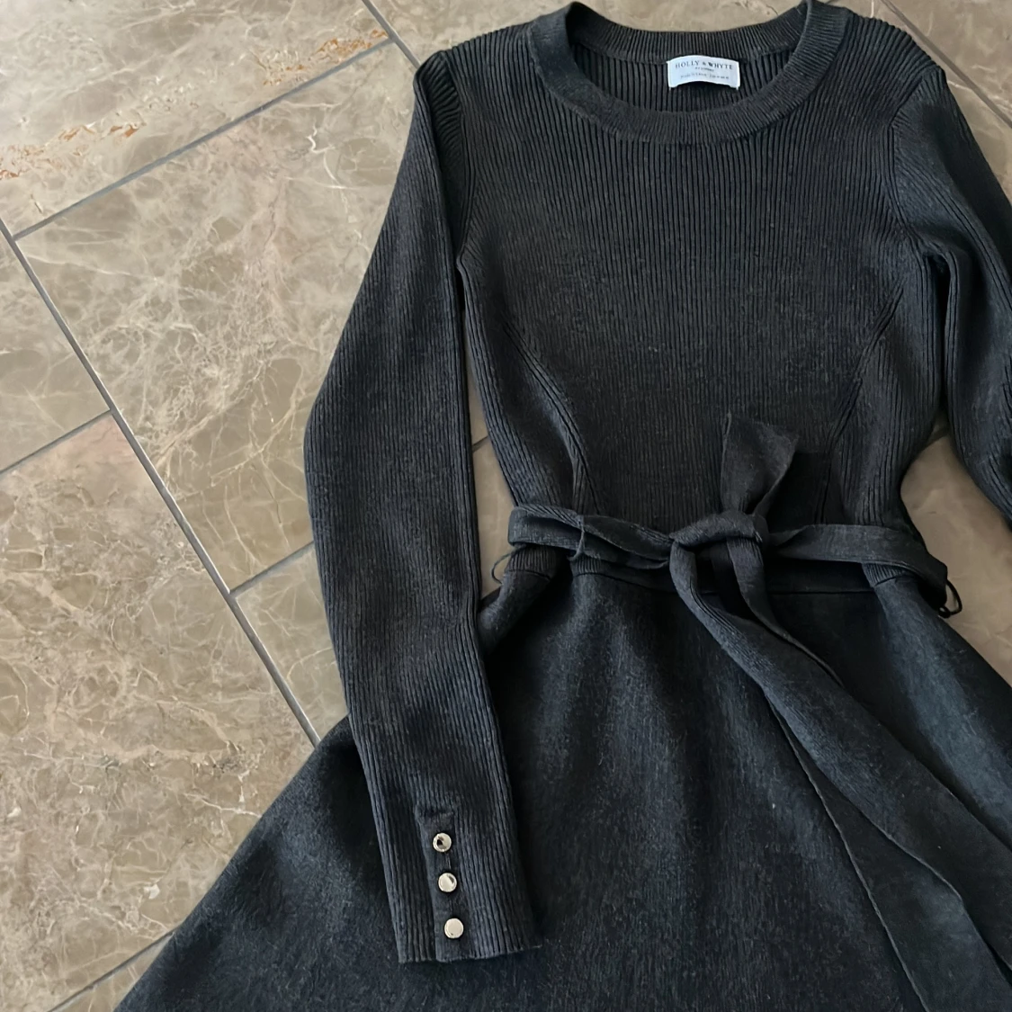 Svart stickad klänning Holly & Whyte - 1