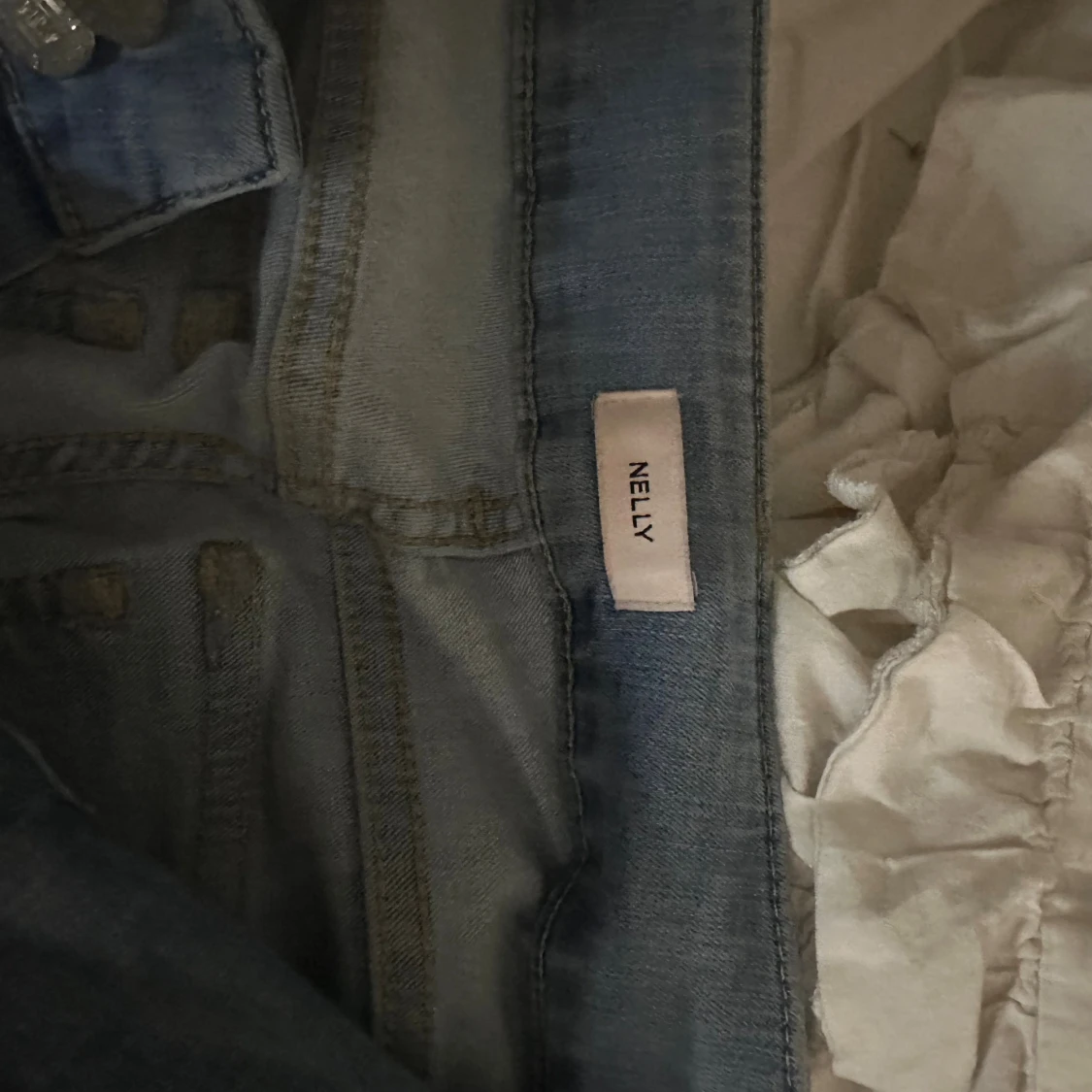 Ljusblå bootcut jeans från Nelly - 2