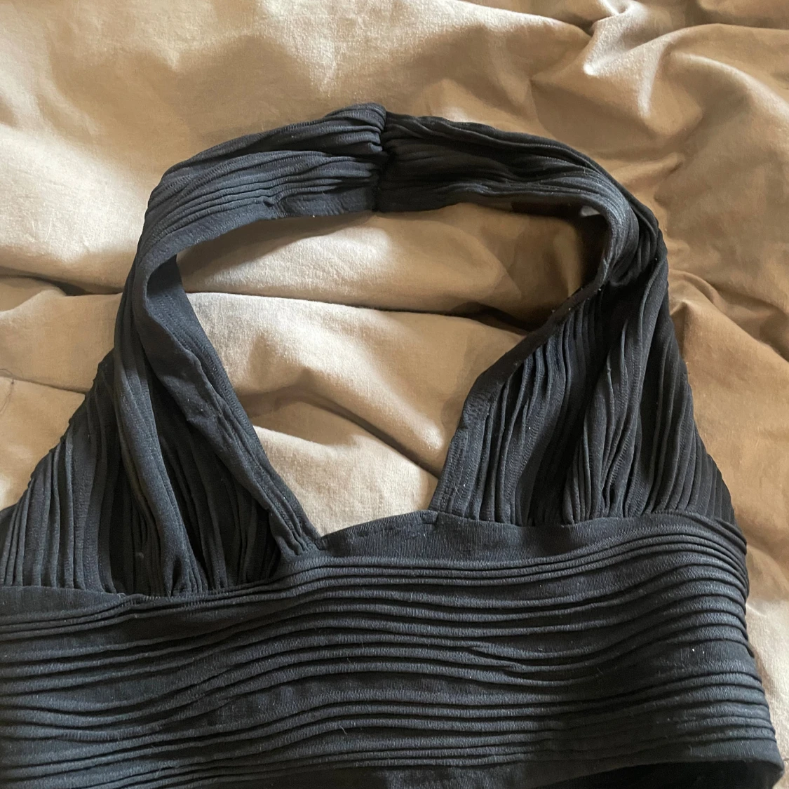 Svart ribbad bikini med halterneck - 2