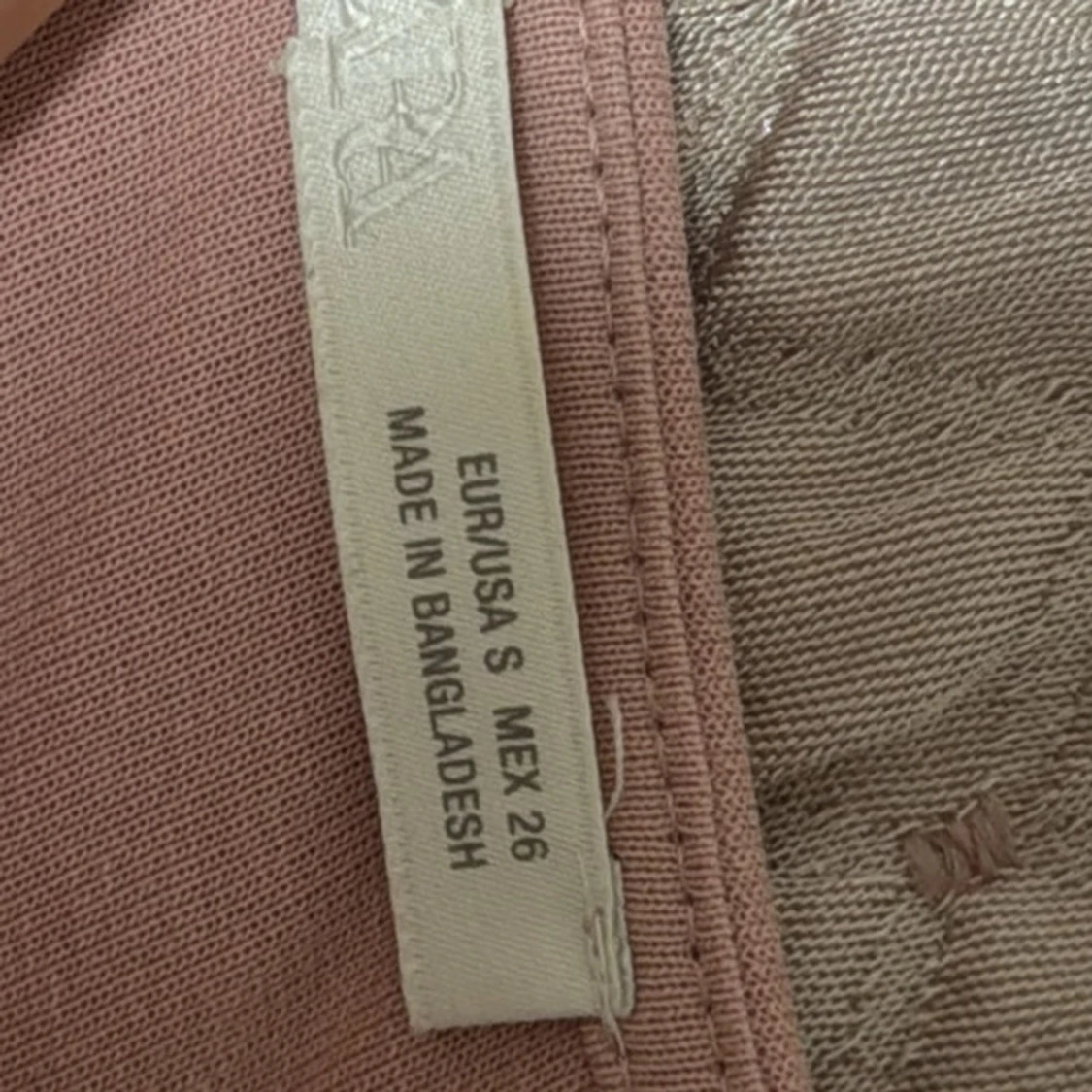 Ljusrosa klänning med bälte från Zara - 1